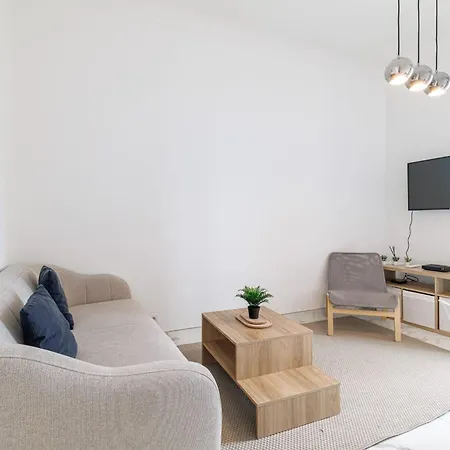 Cozy 2-bedroom Facing The Sea 100m From Monaco Apartment *