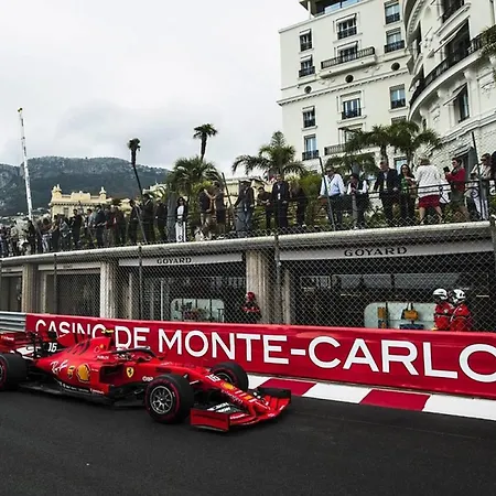 Cozy 2 Bedroom Seafront 150m From Monaco Lägenhet