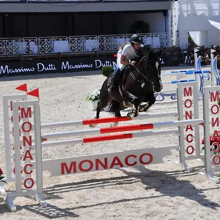 Cozy 2 Bedroom Seafront 150m From Monaco Beausoleil