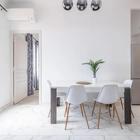 Cozy 2-bedroom Facing The Sea 100m From Monaco Apartment
